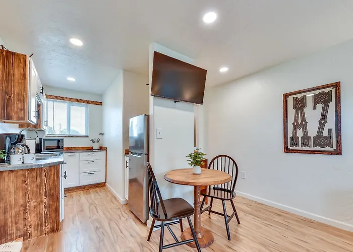 Apartment Tranquil Wine Country Getaway W/ Hillside Views